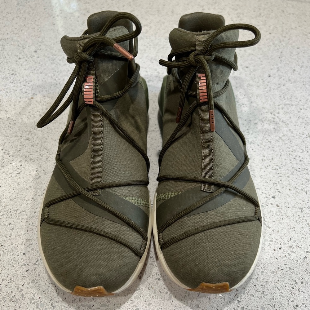 Puma shoes like new size 7.5